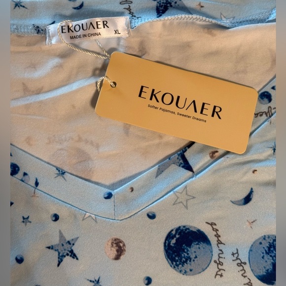 NWT Women’s Pajama Shorts Set V-Neck Short Sleeves Pockets XL - Picture 6 of 13